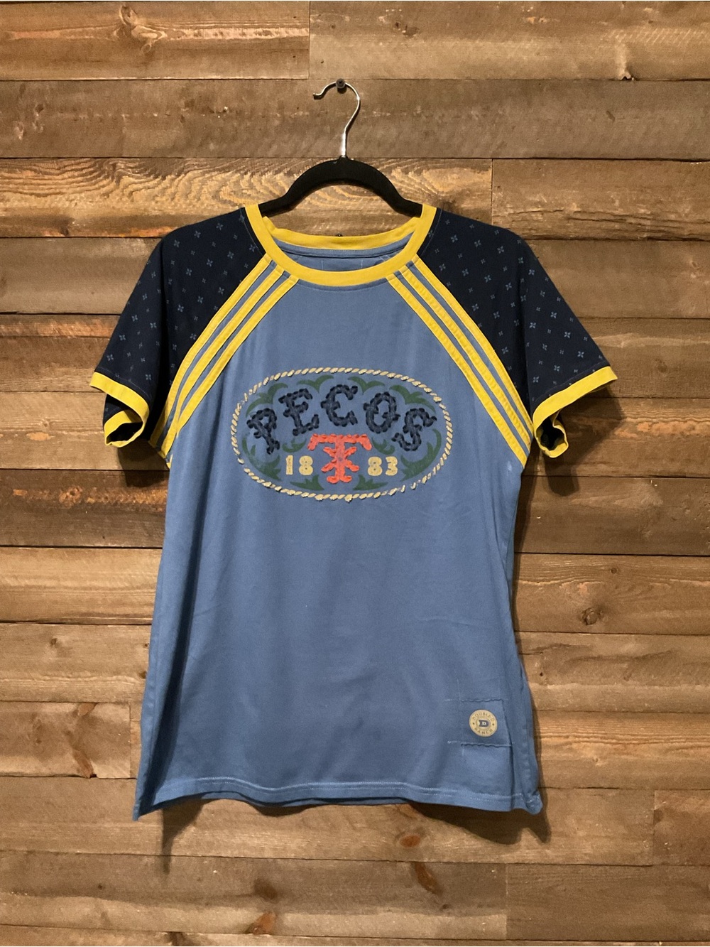 Double D Ranch Short Sleeve Raglan Graphic Tee Pecos Collection Women’s Large